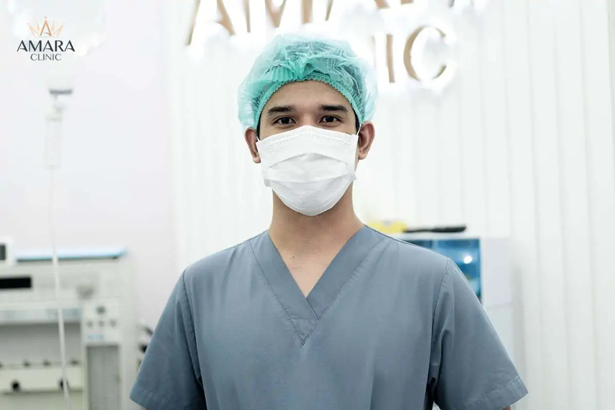 หมอไอซ์ Amara Clinic