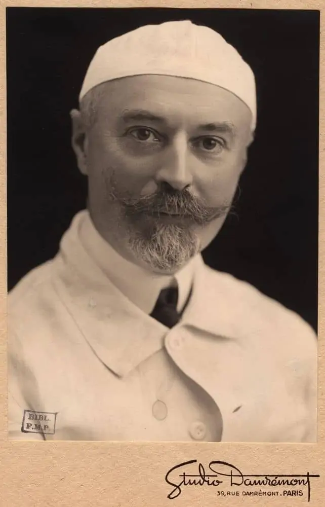 Dr. Charles Dujarier